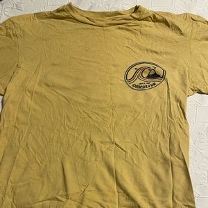 ♥️yellow quicksilver t-shirt